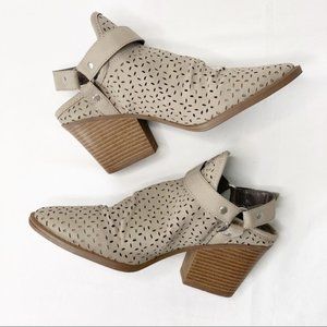 Sugar Temper Ankle Sandal Bootie Women’s Size 7.5 Lasercut Beige Stacked Heel